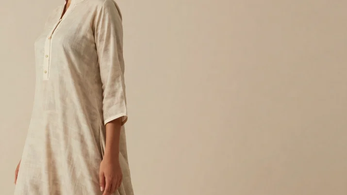 Woman wearing a flowing kurti